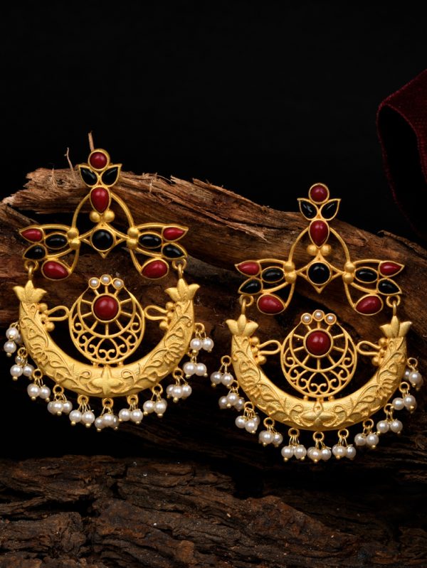 Show combo of Red & Black colourstone stylish with Textured work  Chandbali Earring.