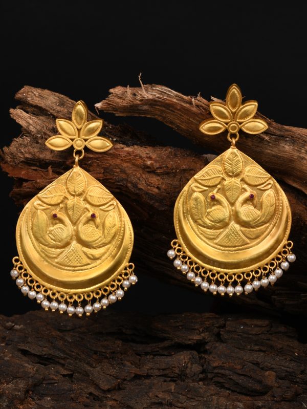 Gold Plated Fashionable embossed Peacock Theme Pearl & Pink Colour CZ Stone with Stringing of pearls Earring Set.