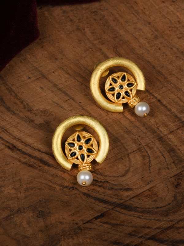 Gold matt finish floral black colour stone handcrafted fusion style Stud Earring.