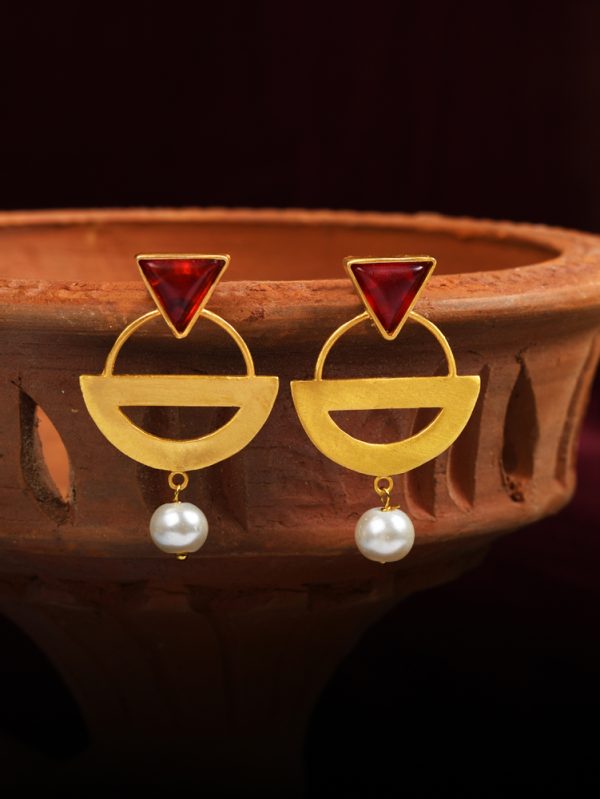 Sensational Earring for occasions with beautiful moment to be Yourself.