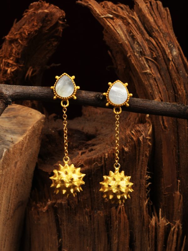 Gold plated tassel unique interesting earring with mother-of-pearl.