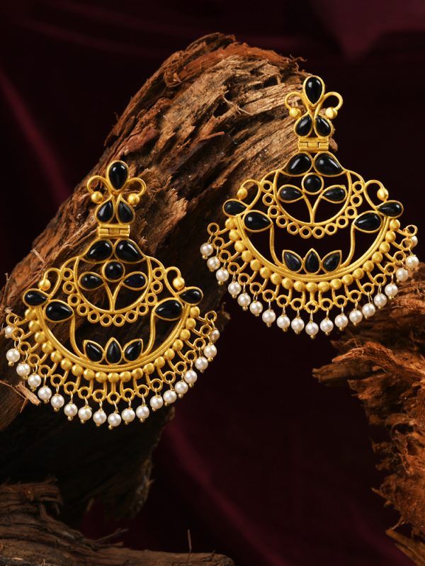 Beautifully Handcrafted earring depicts luxury and royalty from Jaipur Lane.