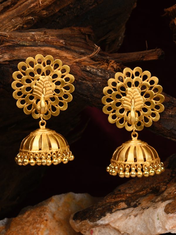 A Vivid elegance materializes superfly in our versatile Peacock with feather stud jhumka earring.