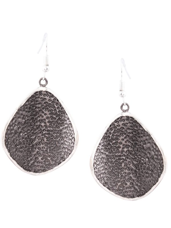 Earrings is simple with Texture and dot look print with ear wire finding.