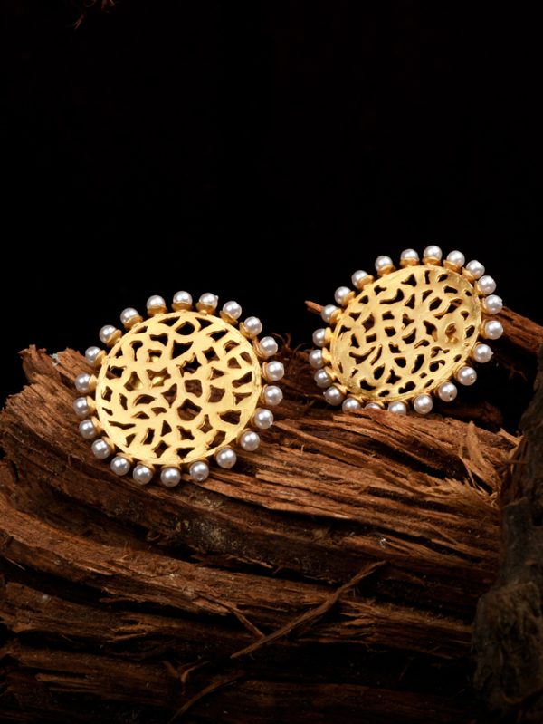 Beautiful pair of Earrings with cutwork style with Fresh water Pearls.