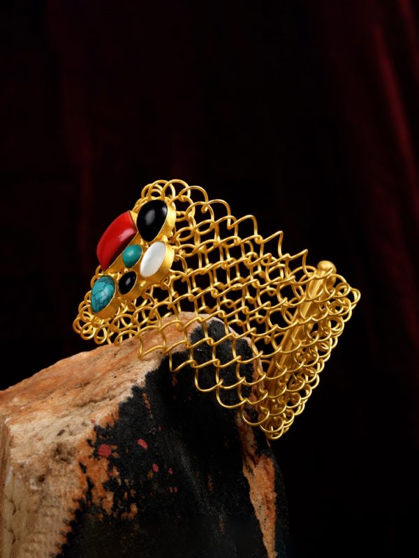 "This Kada will brings the apogee of your Bridal Assembly".