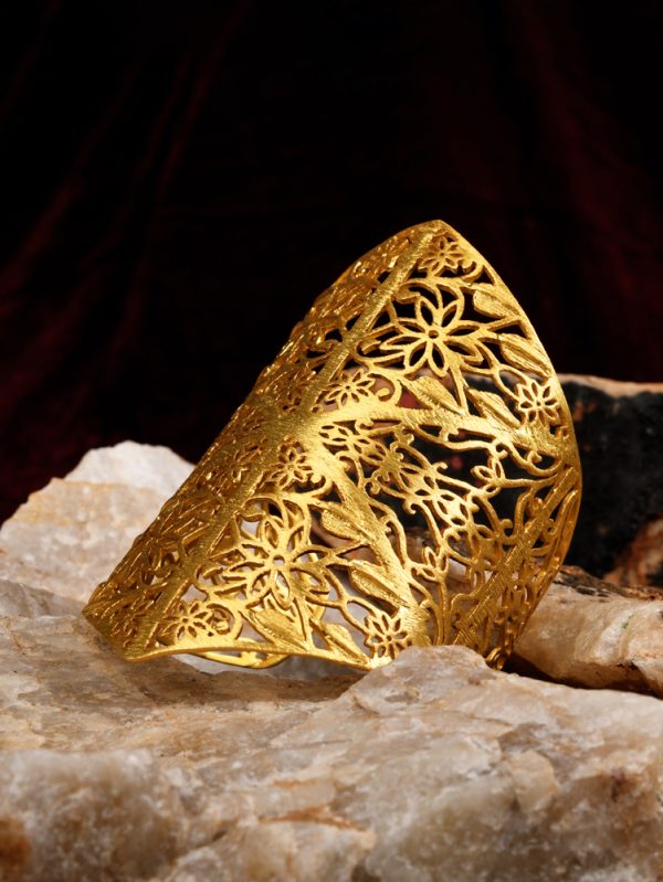 Our Imperial collection with finest texture design to symbolise Royal Era.