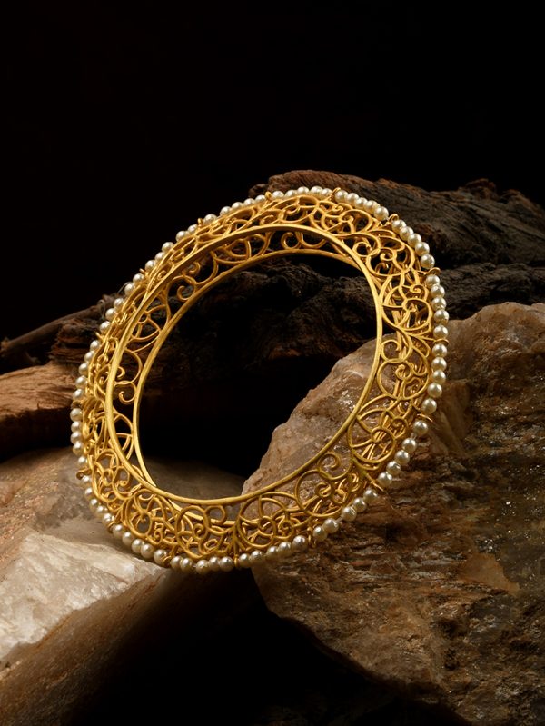 Vintage gold plated Textured Women stylish bangle.