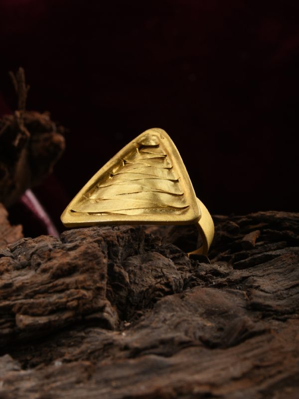 Jaipur Lane presents you with aesthetic and artistic craft in the ring.
