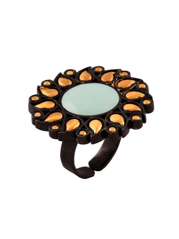 The  Luminous lustre of ring from jaipur name is charming
