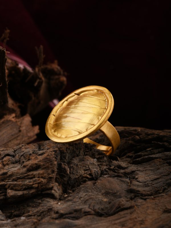 Shop this ring from Jaipur Lane and connect with beauty & grace.